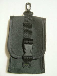 ベルトに通すスマホ用ウエストポーチ　黒　16×9×マチ2cm　フック付きでベルト通しに引っ掛けられる　スマホケース　スマホ入れ