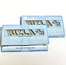 送料無料 刻みタバコ 巻き紙 RIZLA リズラ レギュラーサイズダブル100枚×2冊 ブルー 薄型 手巻きタバコ 神戸喫煙具 なんでもや本舗_画像1