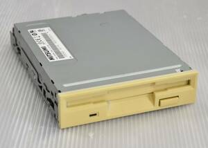 (送料無料) ミツミ MITSUMI D353M3D アイボリー(日焼け有) 内蔵型 フロッピーディスクドライブ PC/AT互換機用 動作確認済 中古品 (管:FD01