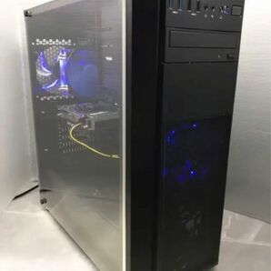 ゲーミングPCとモニターさらにキーボードマウスをまとめて販売要望があればキーボードマウス、マウスパッド見せます