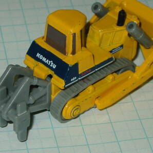 絶版品 トミカ 114 ポプラ社 のりものずかん はたらく車★小松 コマツ ブルドーザ D375A KOMATSU BULLDOZER D375A-2 ブルドーザー 中国製の画像4