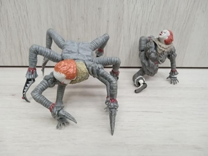 タカラトミーガチャ　「IT」ペニーワイズ ２体セット