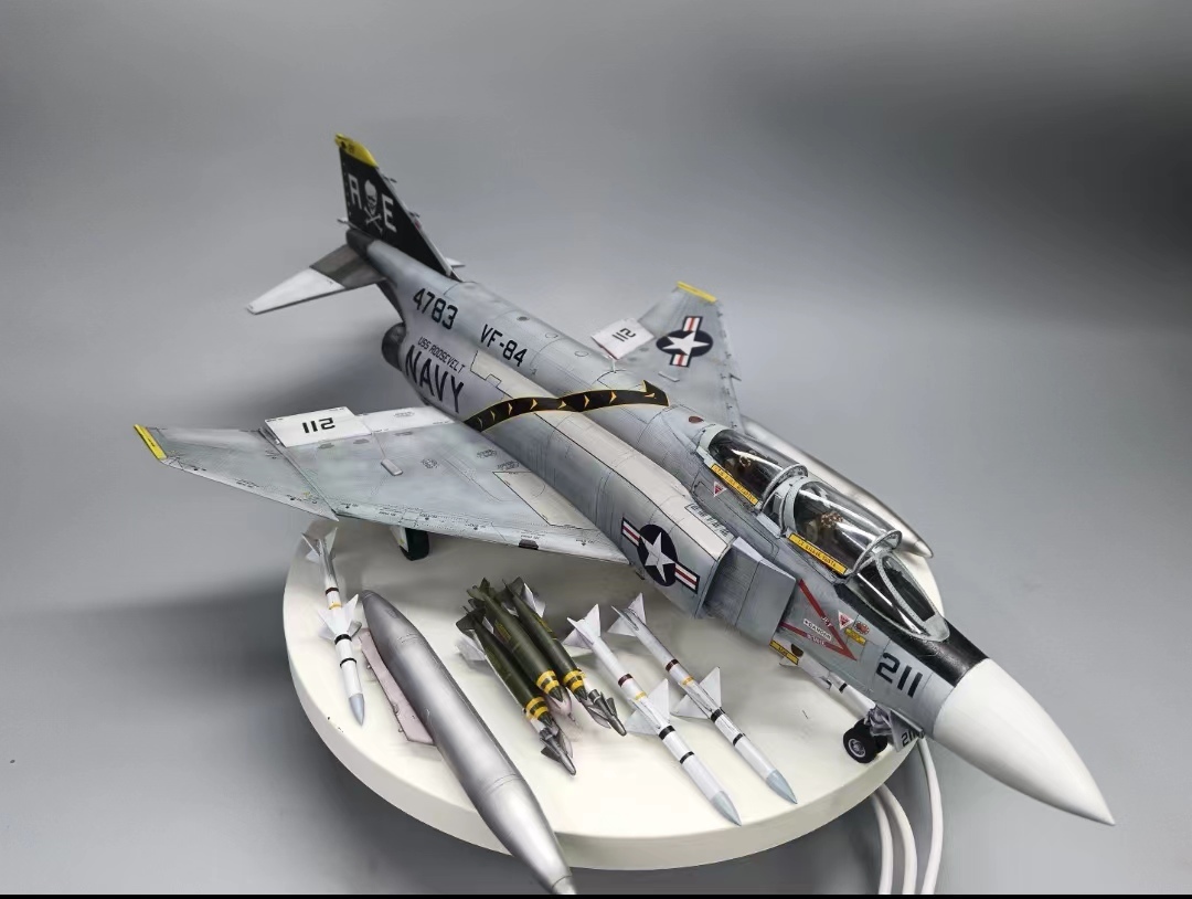 Producto terminado pintado 1/48 F-4J Phantom II de la Fuerza Aérea de EE. UU., Modelos de plástico, aeronave, Producto terminado
