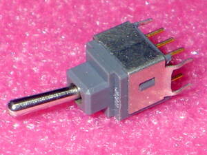 NKK 2回路2接点 基板用トグルスイッチ【1セット2個】 (長期保管品)