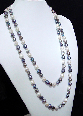 真珠層100％●天然淡水真珠のロングネックレス●ブラック＆ホワイト●120cm