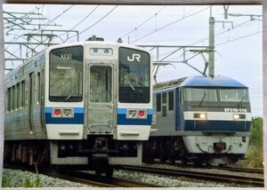 鉄道写真 211系電車 青帯 & EF210-115 電気機関車 L判（89mm×127mm）