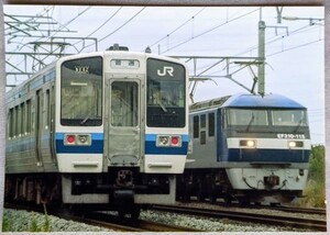 鉄道写真 211系電車 青帯 & EF210-115 電気機関車 L判（89mm×127mm）