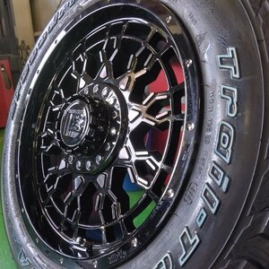 ラングラー JL JK 人気 タイヤホイールセット LEXXEL PreDator BFグッドリッチ トレールテレーン 265/70R17 285/70R17 17インチ