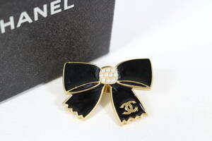 5I2407[ подлинный товар гарантия ] Chanel булавка брошь лента здесь Mark Logo черный Gold 02A CHANEL