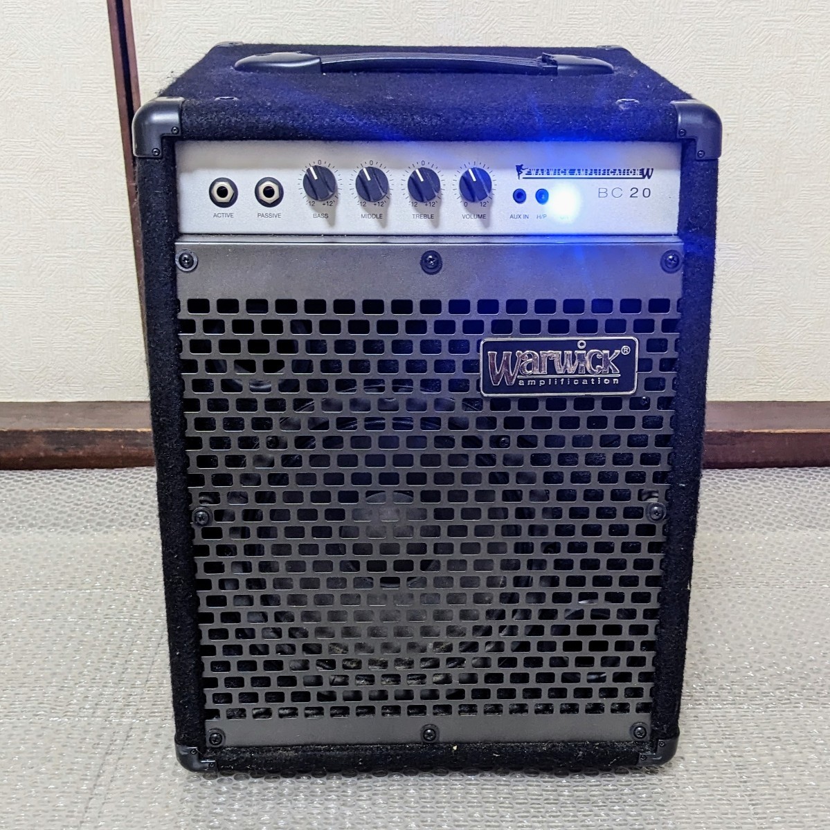 ヤフオク! -「ワーウィック ベースアンプ」(ベースアンプ) (ベース)の