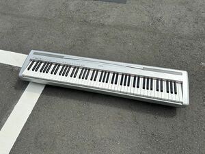 YAMAHA P-85 ヤマハ 電子ピアノ 傷多 アダプター 譜面台付き ※1番左の鍵盤鳴りません ジャンク扱い 2007年製