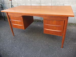 Vintage 1960's Gunnar Nielsen Tibergaard Danish Midcentury Teak Desk デンマーク製 チーク材 両袖デスク デスク グンナー・ニールセン