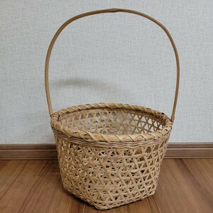 竹かご バスケット ワンハンドル 直径28cm 高さ41cm 古民具 かご 昭和レトロ 民藝 竹工芸 竹籠 竹細工 天然生活 ハンドメイド 長期保管品