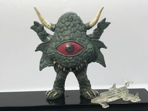 H.G.C.O.R.E. ウルトラマン　怪獣　フィギュア　HG アクマニア星人　赤目