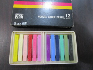 NOUVEL CARRE PASTEL 12 STICKS ヌーベル クレパス 12色