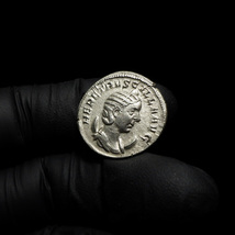 【古代ローマコイン】Herennia Etruscilla（ヘレニア エトルシラ）クリーニング済 シルバーコイン 銀貨 アントニニアヌス(z5mTMwP3FB)_画像3