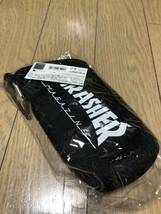 ★未使用　THRASHER スラッシャー　カラビナ付　ペットボトル カバー　ケース　ドリンクホルダー　黒/ホワイト_画像2