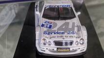 1/43 AUTOart 60136 MERCEDES BENZ CLK DTM 2001 #10-Patrick Huisman ケース入り_画像9