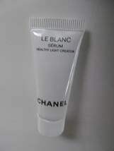 ■②　シャネルCHANEL　ル ブラン セラム HLCS 薬用美白美容液 サンプル5ml×10本　新品　 未使用品　■_画像3