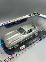 【新品未開封】 1/18 Maisto 1965 Chevrolet Corvette モデルカー ダイキャストカー シルバー シボレー アメ車 アメリカン コルベット_画像2