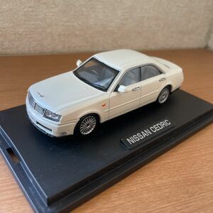 1/43 エムテック　日産セドリック　ミニカー　2023オ3