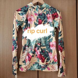 rip curl ラッシュガード