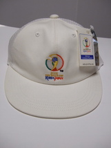 未使用 タグ付 2002年 FIFA日韓ワールドカップ 公式キャップ 帽子 56cm サッカー 2002 FIFA World Cup　新品_画像1