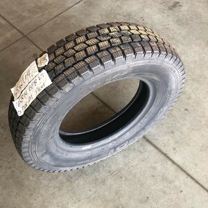 送料別 新品 1本 (CCC.8) 165R14 6PR LT DUNLOP DSV-01 2013製造 スタッドレス 訳アリ