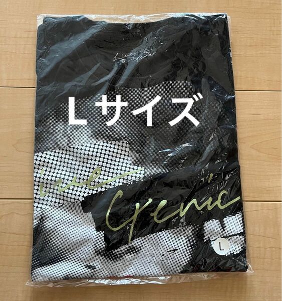 安室奈美恵Tシャツ 　GENIC