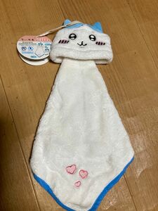 ちいかわハチワレ　マイクロループタオル　ループ付き刺繍入り