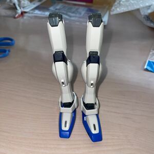 ガンプラ　機動戦士ガンダム　パーツ　ジャンク品　旧MGフリーダムガンダム　両足