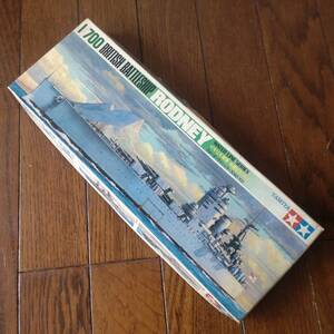 プラモデル 1/700 BRITISH BATTLESHIP RODNRY ウォーターラインシリーズ NO.102 イギリス海軍 戦艦ロドネイ 未組み立て品 レトロ