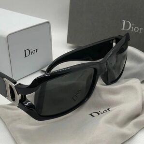 Diorのサングラス