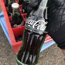 ■ガレージセール■コカ・コーラ 瓶 +ケース付 赤色 190ml 24本 ヴィンテージ 当時物 Cocacola 昭和レトロ ボトルケース インテリア_画像3