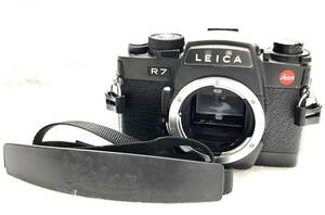 LEICA R7 / ライカ R7 / ブラック ボディ / 一眼レフ / フィルムカメラ / 純正ストラップ(不良)付き / 動作未確認 / 現状品