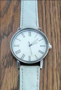 新品　未使用　デニム 風 デザイン レディース 腕時計　メンズ 腕時計 カジュアル フォーマル ファッション　時計　送料無料