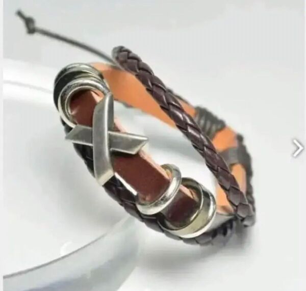 《新品》レザー 革ブレス クロス モチーフ ブラウン