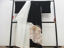 平和屋野田店■豪華黒留袖　駒刺繍　七宝　檜扇吉祥花文　金彩　逸品　n-gt1894_画像2