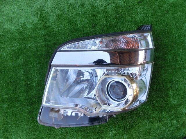 ヤフオク! -「zrr70w ヴォクシー ヘッドライト」(自動車、オートバイ