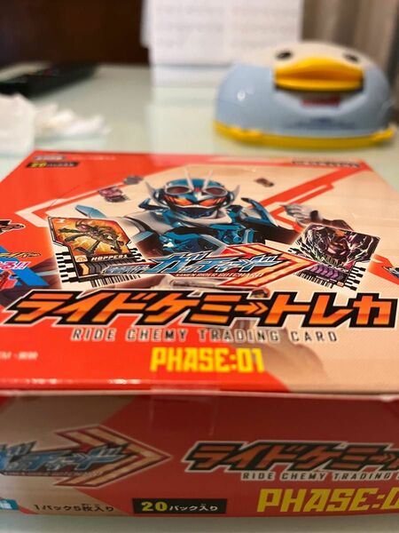 仮面ライダー　ライドケミートレカ　1箱