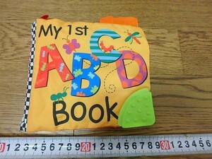 (n002u)　布絵本　My　1st　ABCD　BOOK　英語　アルファベット　赤ちゃん　知育　カシャカシャ