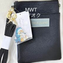 5349801 サメにゃん　チャーム付きショルダー　モフサンド　レディース　ファッション　バッグ　サコッシュ　ポーチ　財布　ねこ　MWT_画像2