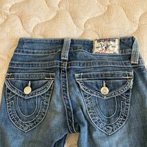 TRUE RELIGION トゥルーレリジョン　スキニージーンズ　ブルー女性用　24_画像4