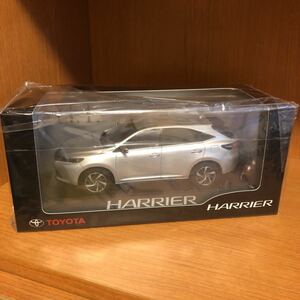 1/30 トヨタ ハリアー HARRIER 後期 カラーサンプル 非売品 ミニカー　シルバーメタリック