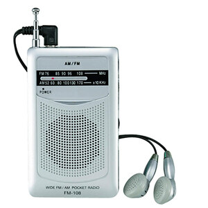 ポケットラジオ AM/FM/ワイドFM/スピーカー/クリップ/両耳イヤホン付属/シルバー カクセー FM-108/3570/送料無料