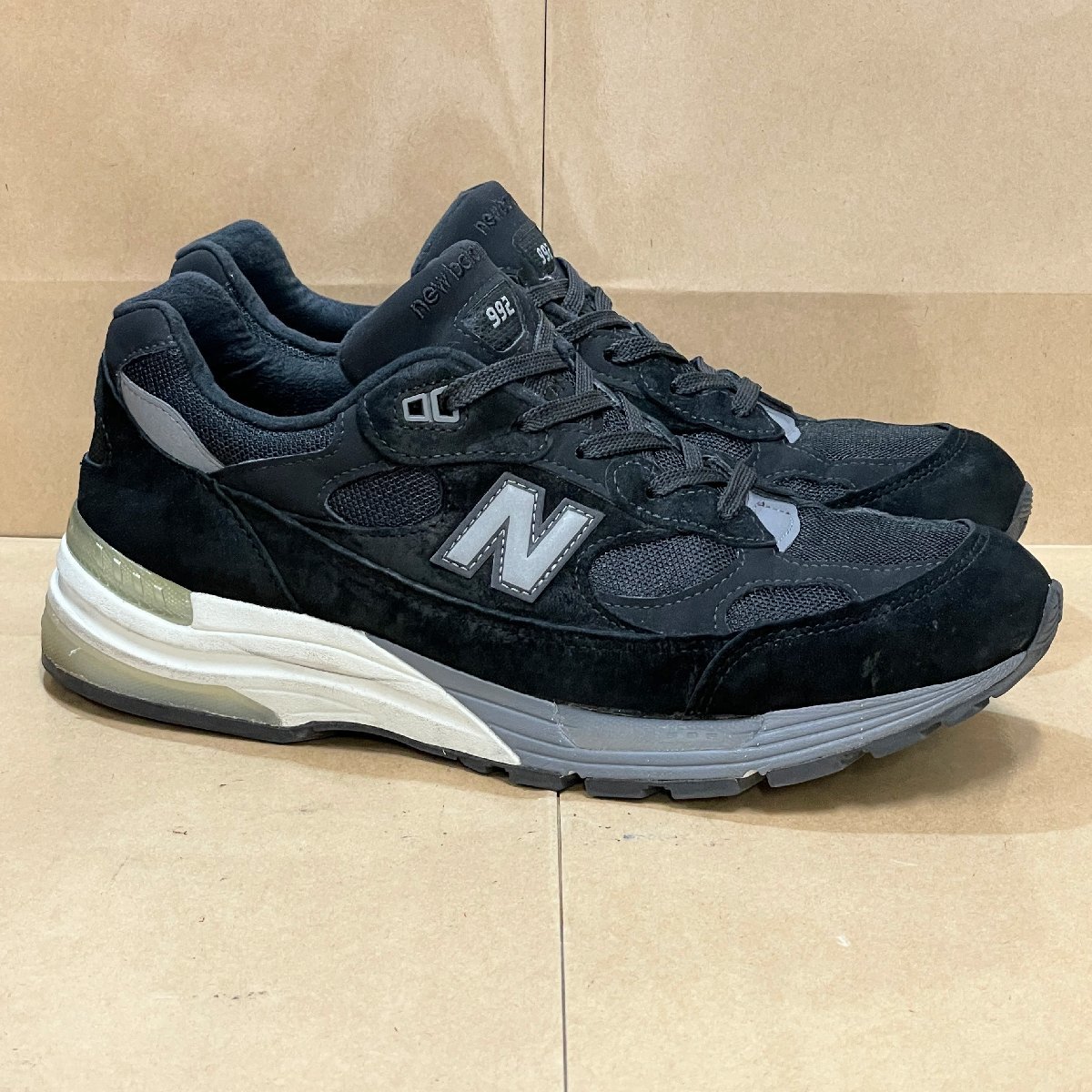 ヤフオク! -「new balance m992」(28.0cm) (ニューバランス)の落札相場