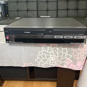 (中古品)TOSHIBA 東芝 VARDIA RD-W300 VHS一体型HDD/DVDレコーダー 300GB 地デジ