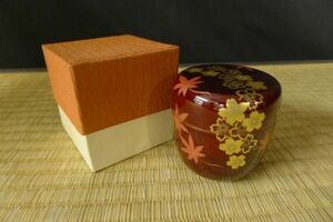 V364 漆塗金彩桜紅葉図棗 高さ6.7cm なつめ 茶器 茶道具 元箱付/60