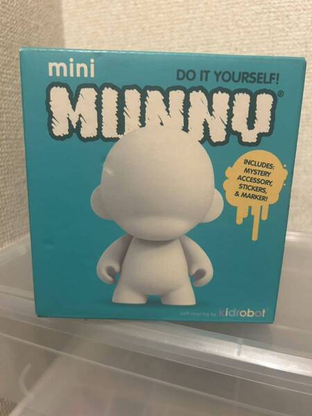 【即決・送料無料】 kidrobot mini MUNNY フィギュア ミニマニー キッドロボット★9