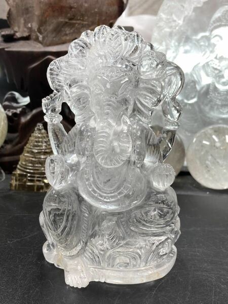 【精巧な彫り】ヒマラヤ水晶 ガネーシャ 約503g 彫り物 神様